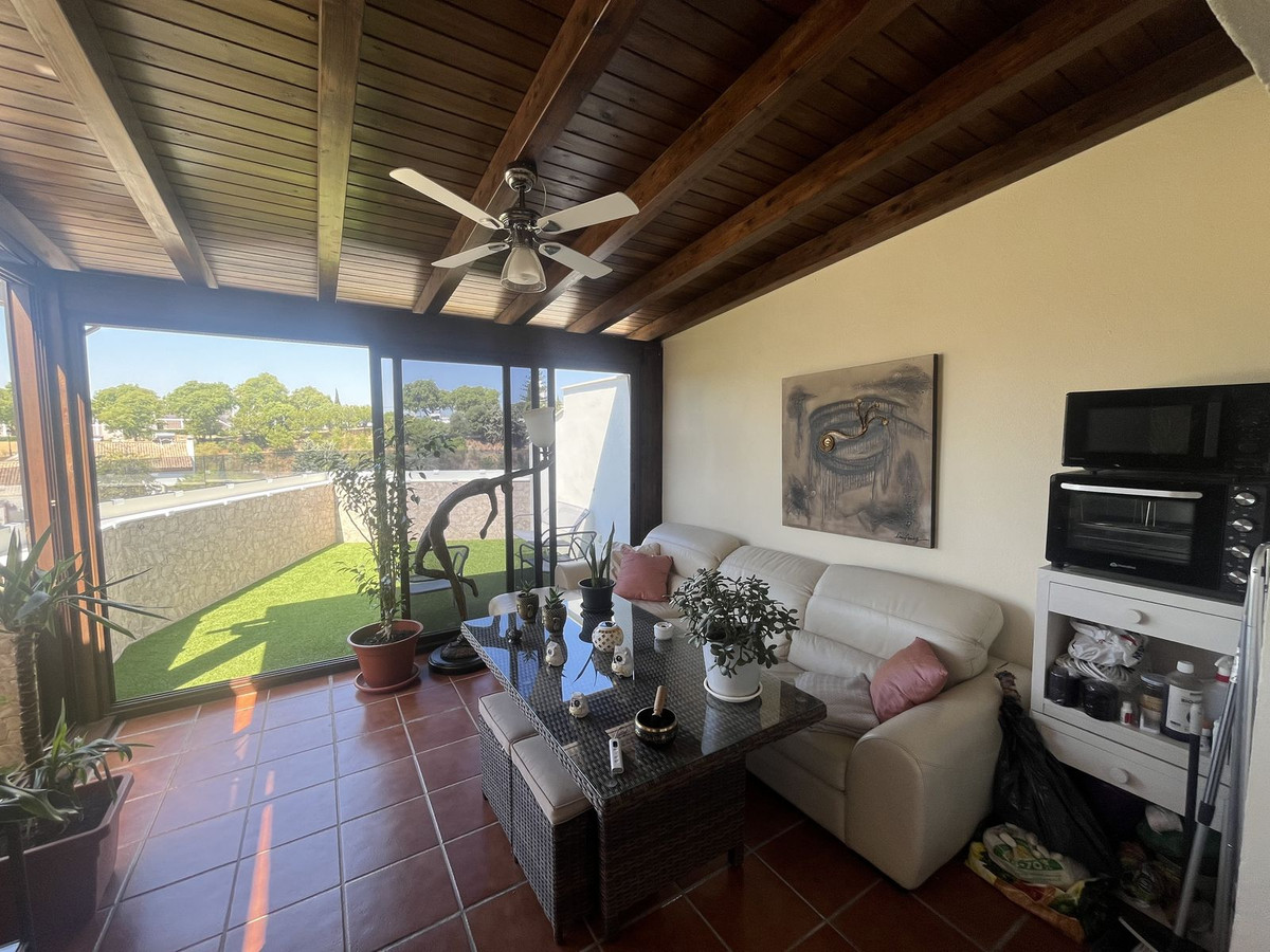 3 Bedroom Apartment for Sale in Estepona — 3