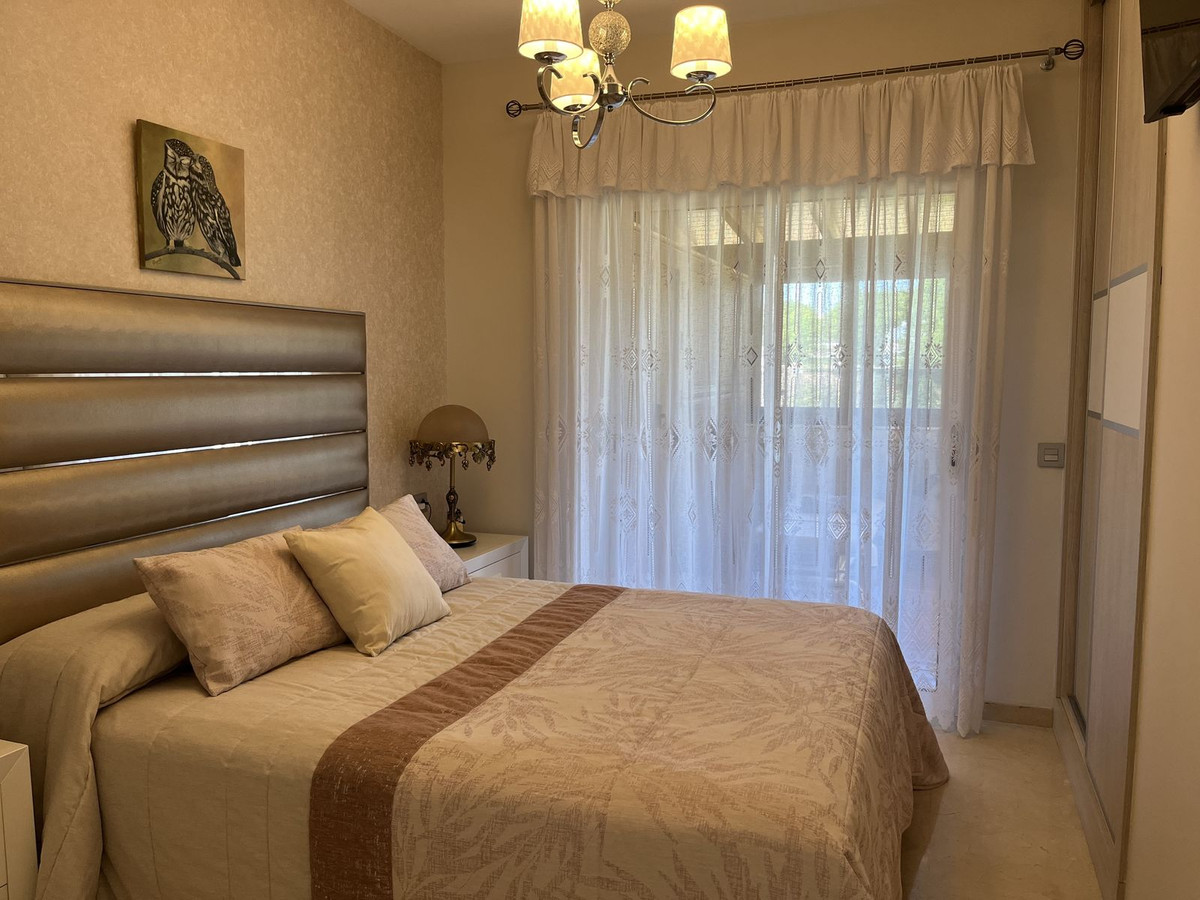 3 Bedroom Apartment for Sale in Estepona — 6