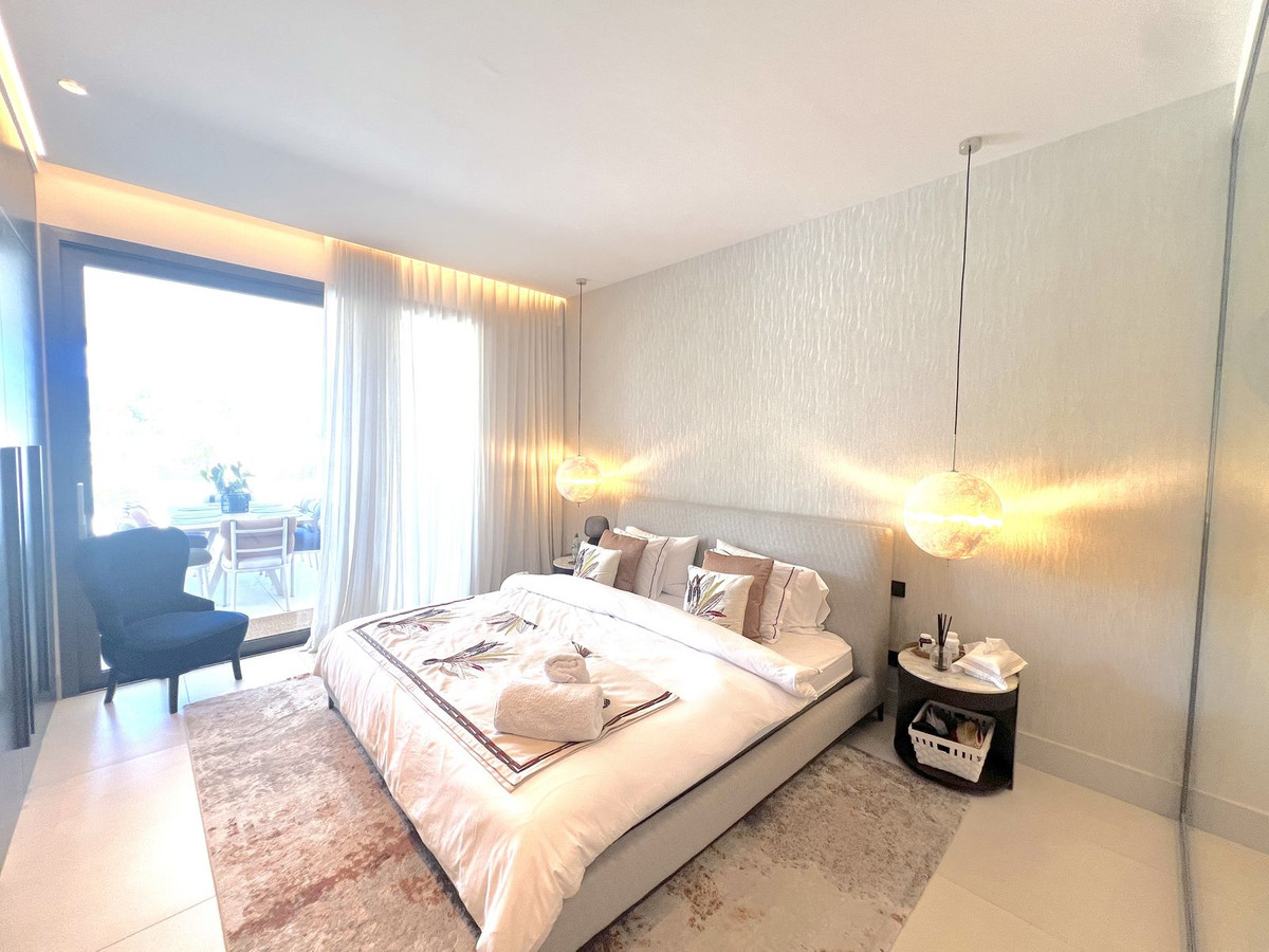 5 Bedroom Apartment for Sale in The Golden Mile — view 10