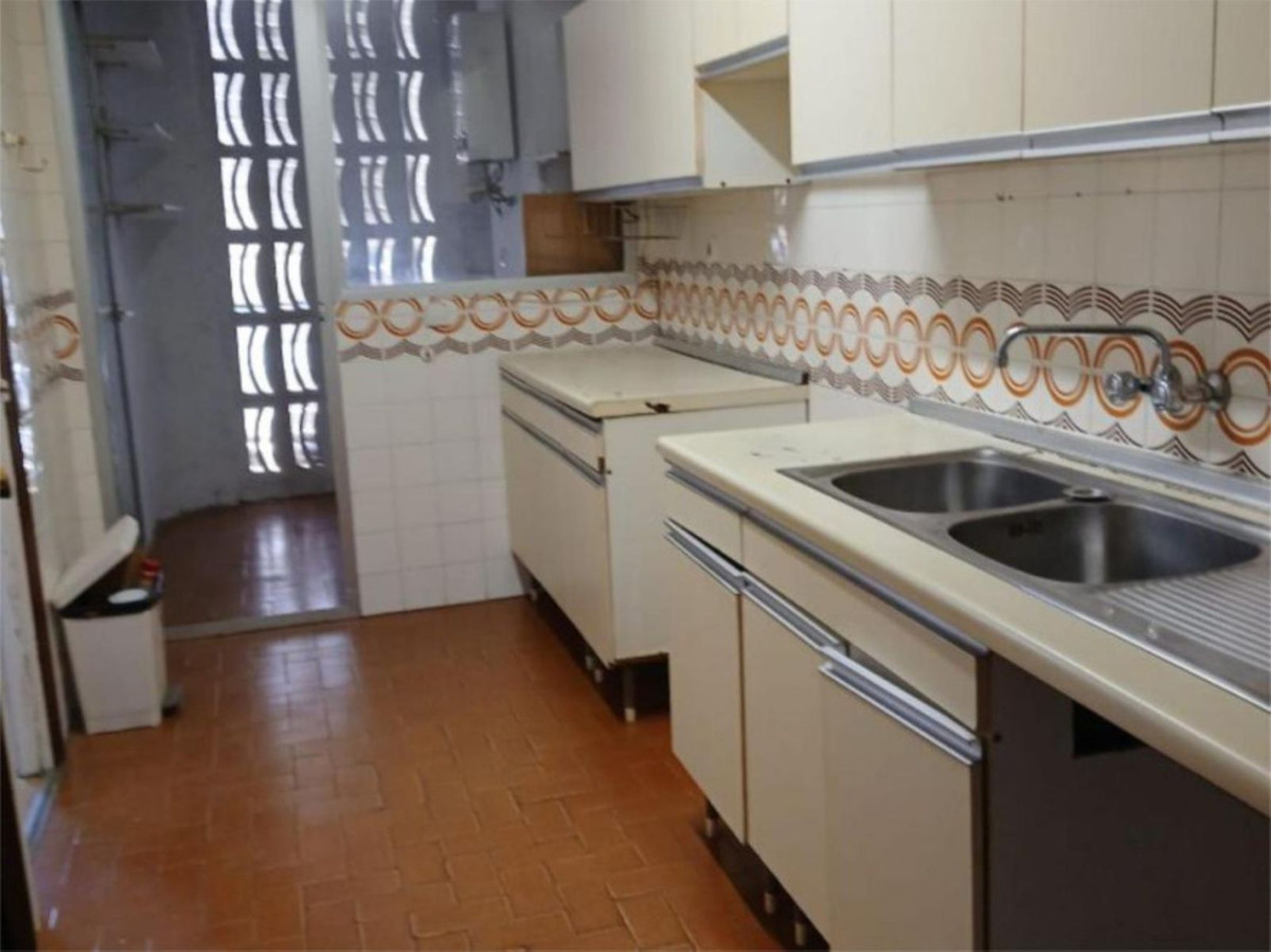 4 Bedroom Apartment for Sale in Marbella — 2