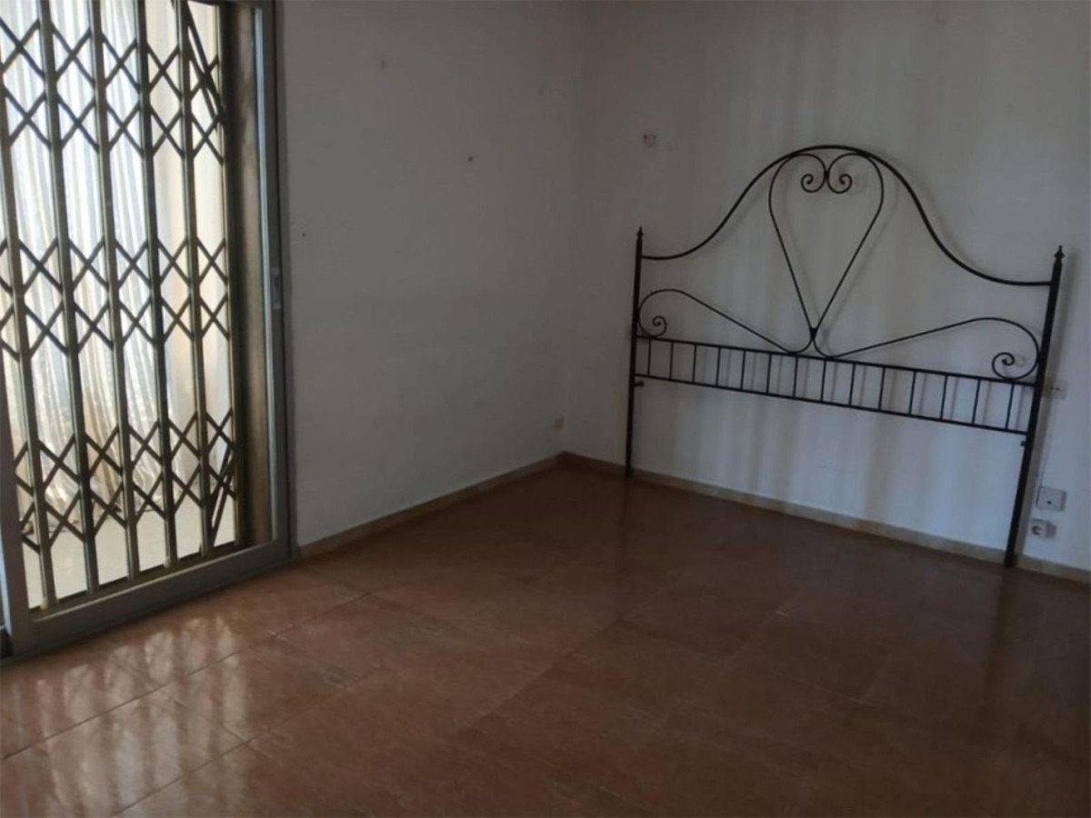 4 Bedroom Apartment for Sale in Marbella — 3