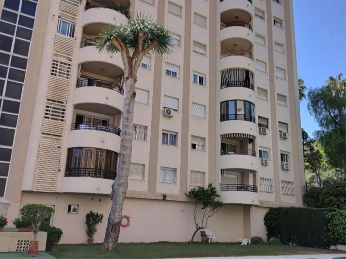 4 Bedroom Apartment for Sale in Marbella — 6