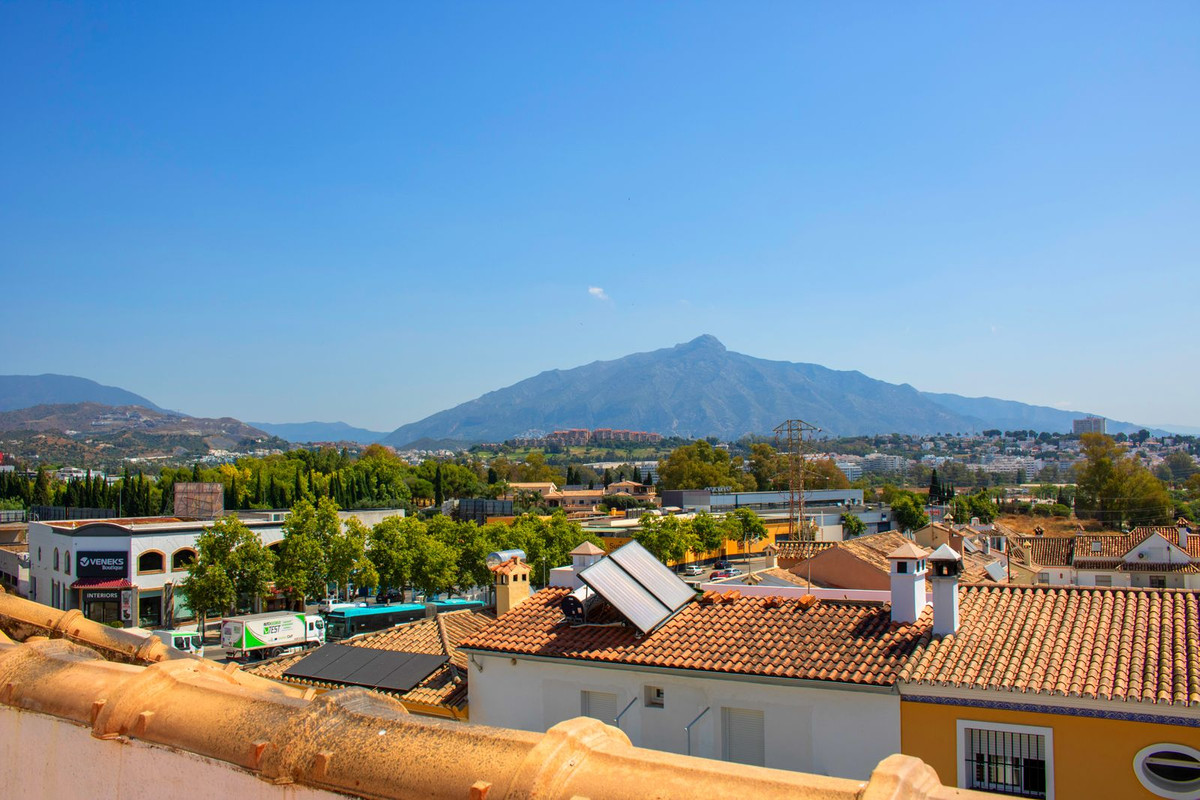 4 Bedroom Apartment for Sale in San Pedro de Alcántara