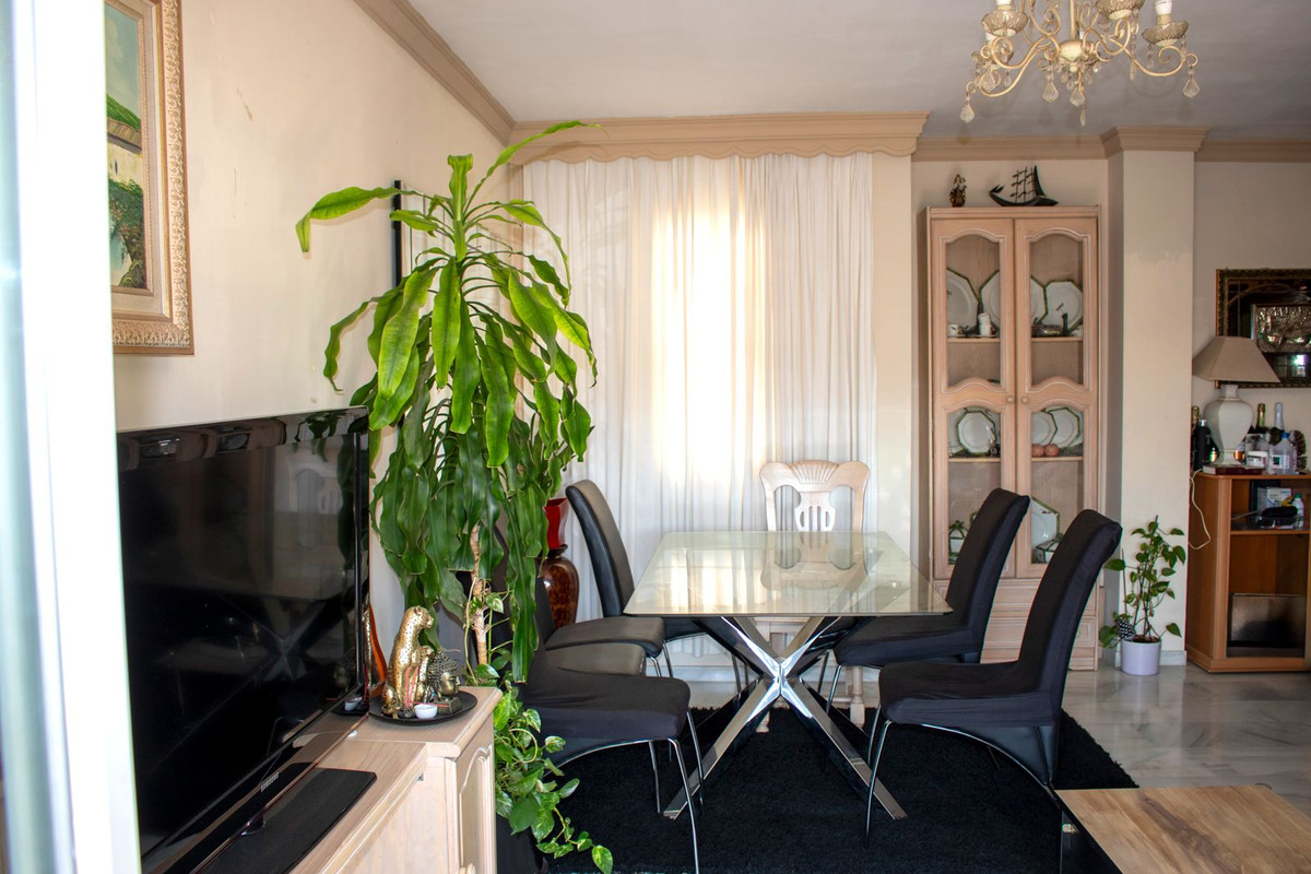 4 Bedroom Apartment for Sale in San Pedro de Alcántara — 2