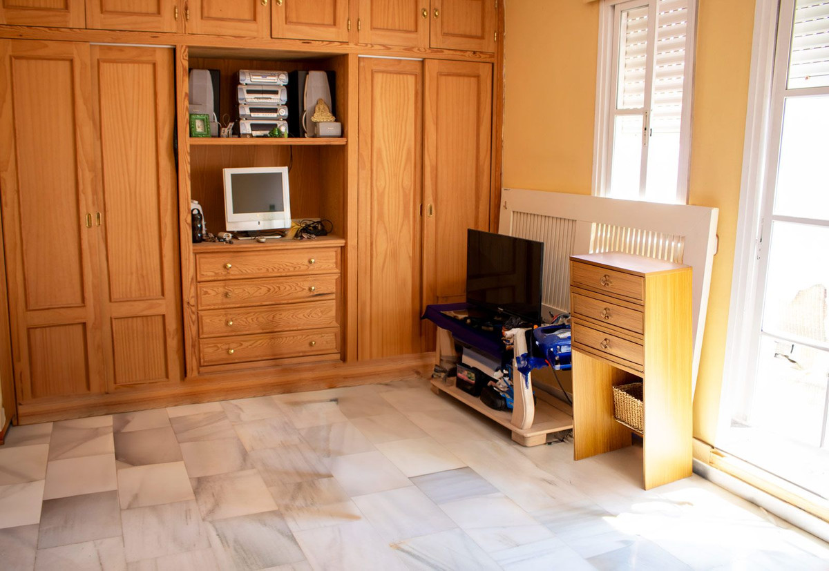 4 Bedroom Apartment for Sale in San Pedro de Alcántara — view 10