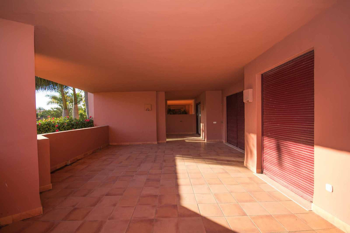 4 Bedroom Apartment for Sale in New Golden Mile — view 18
