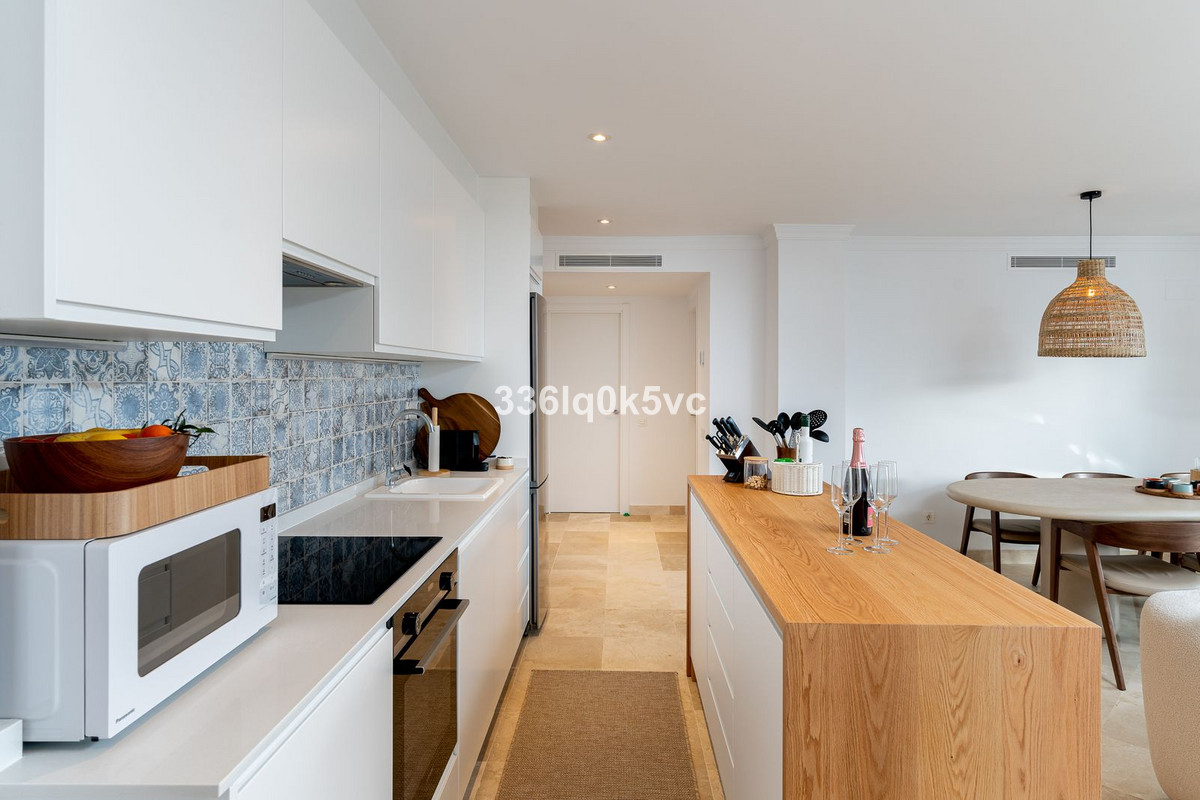 3 Bedroom Apartment for Sale in Benahavís — 4