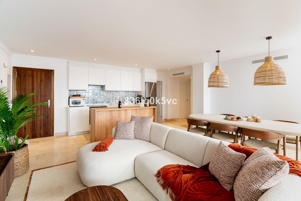 3 Bedroom Apartment for Sale in Benahavís — 8