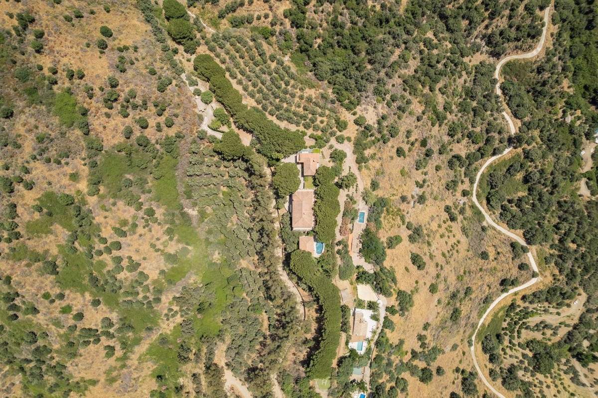 9 Bedroom Villa for Sale in Ojén — 6
