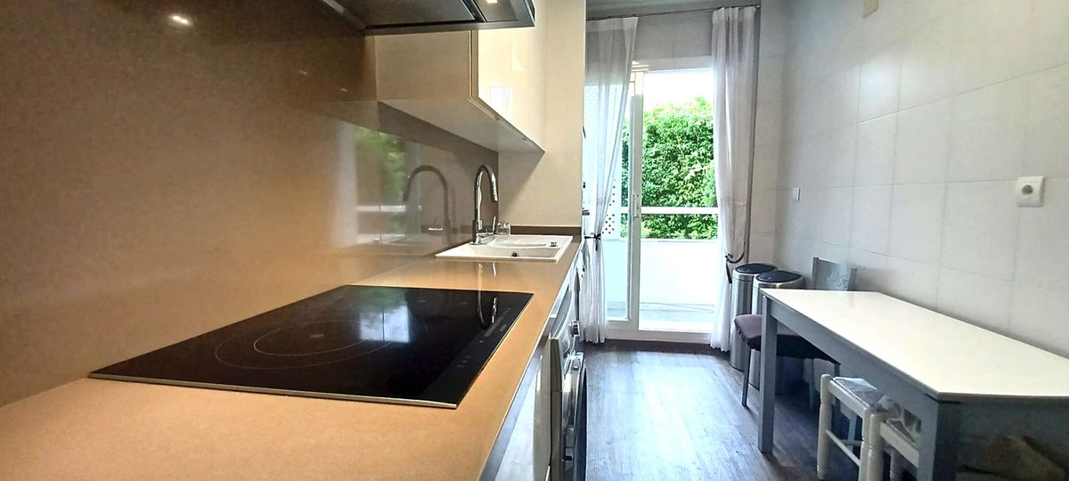 2 Bedroom Apartment for Sale in Marbella — 6