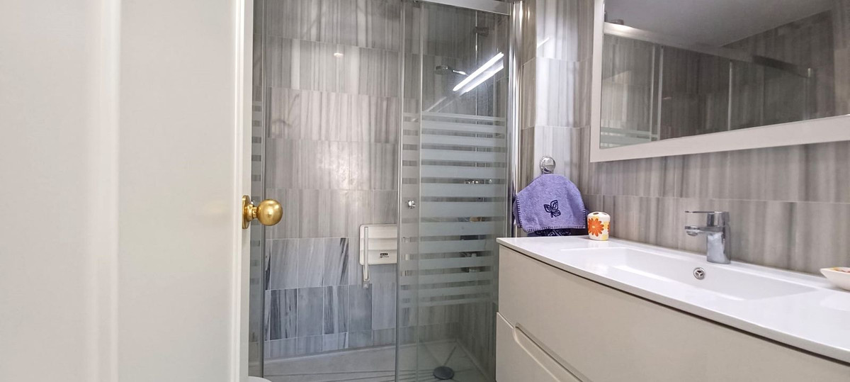 2 Bedroom Apartment for Sale in Marbella — 7