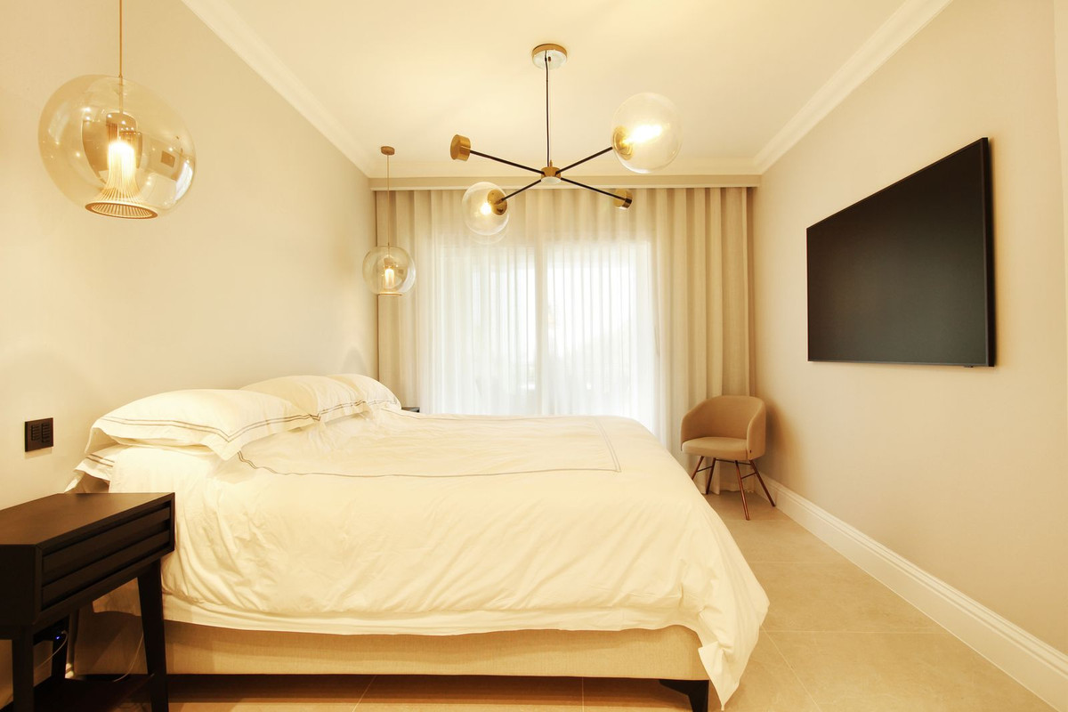 3 Bedroom Apartment for Sale in Sierra Blanca — view 11