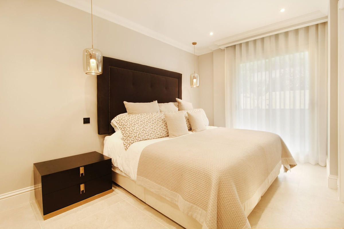 3 Bedroom Apartment for Sale in Sierra Blanca — view 16
