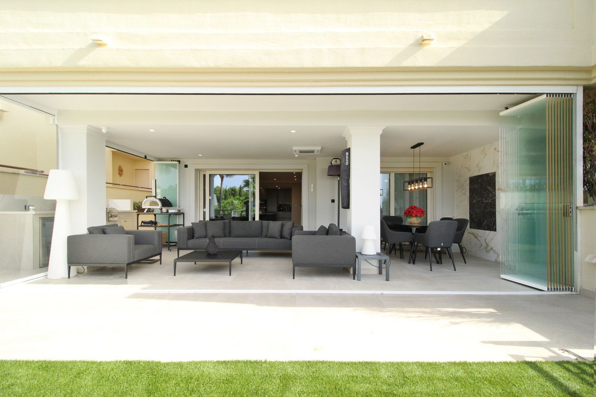 3 Bedroom Apartment for Sale in Sierra Blanca — view 18