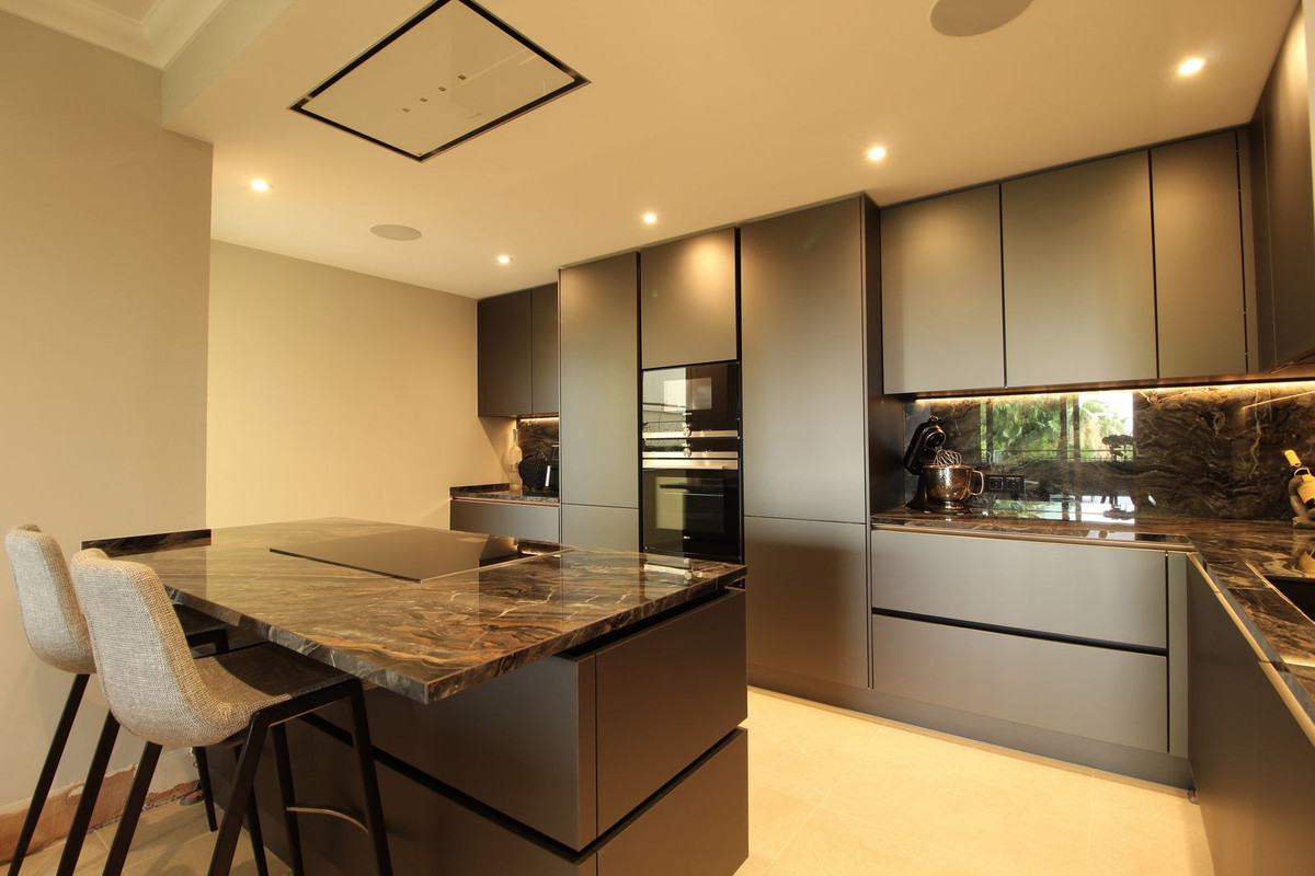 3 Bedroom Apartment for Sale in Sierra Blanca — 3