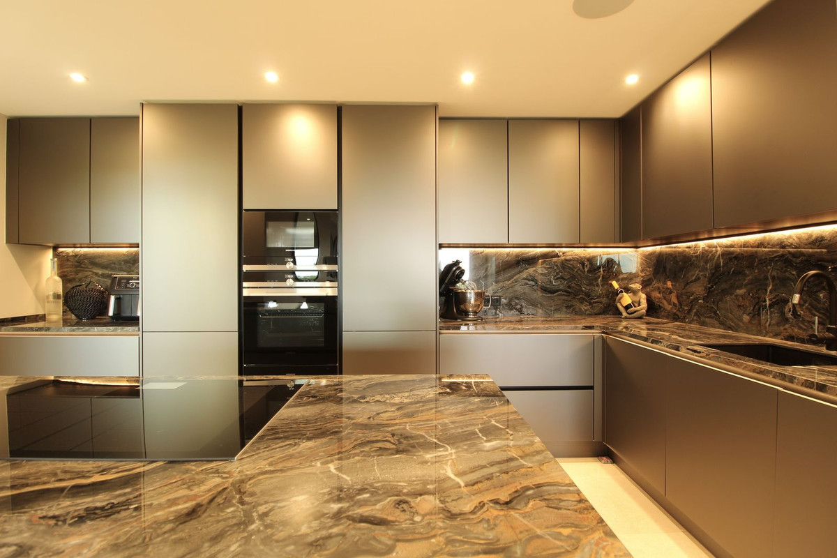 3 Bedroom Apartment for Sale in Sierra Blanca — view 10