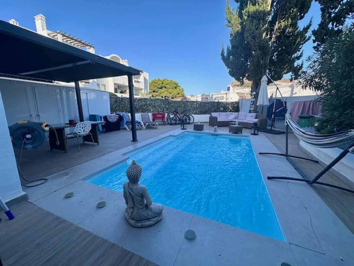 2 Bedroom Apartment for Sale in Estepona — 3