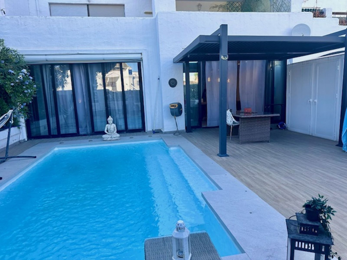 2 Bedroom Apartment for Sale in Estepona — 5
