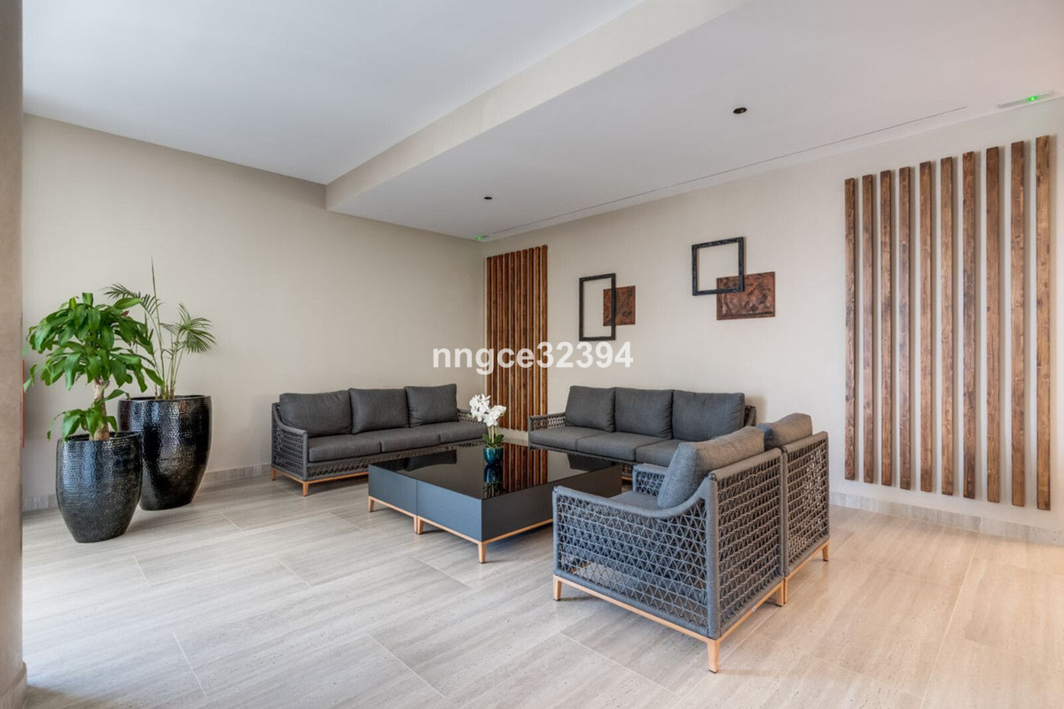 3 Bedroom Apartment for Sale in Nueva Andalucía — view 12