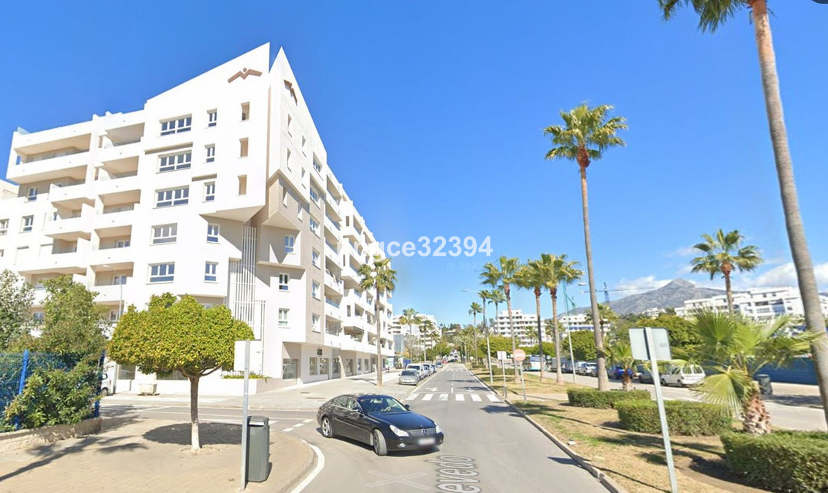 3 Bedroom Apartment for Sale in Nueva Andalucía — view 15