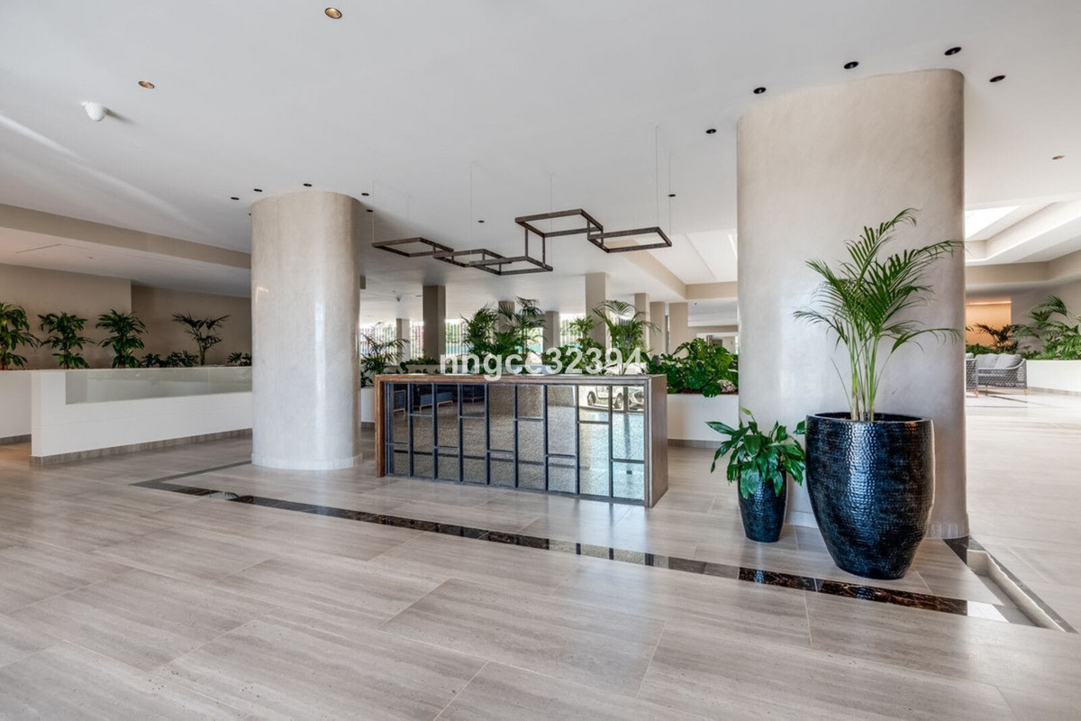 3 Bedroom Apartment for Sale in Nueva Andalucía — view 10
