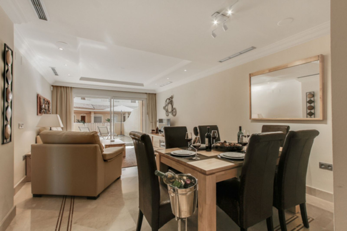 2 Bedroom Apartment for Sale in Nueva Andalucía — view 15