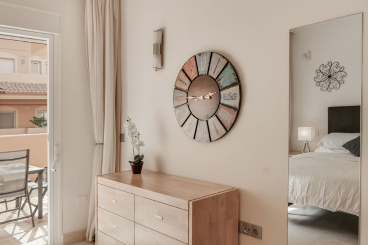 2 Bedroom Apartment for Sale in Nueva Andalucía — view 17