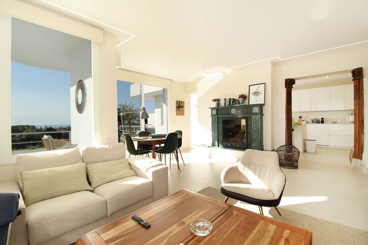 3 Bedroom Apartment for Sale in Guadalmina Alta — 2