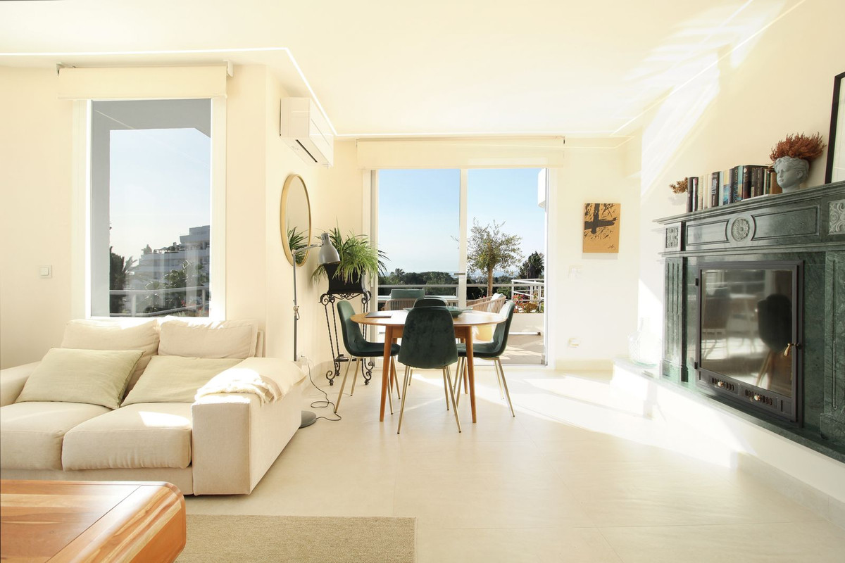 3 Bedroom Apartment for Sale in Guadalmina Alta — view 10