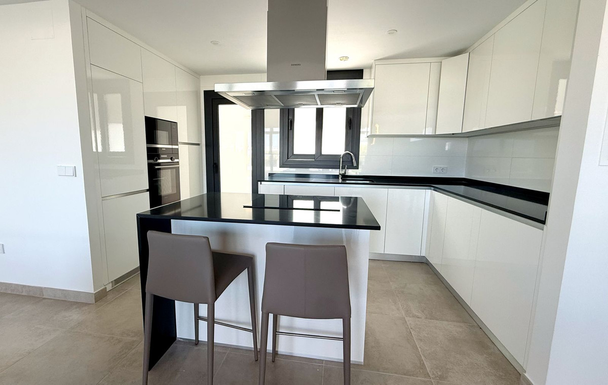 3 Bedroom Apartment for Sale in Atalaya — view 2