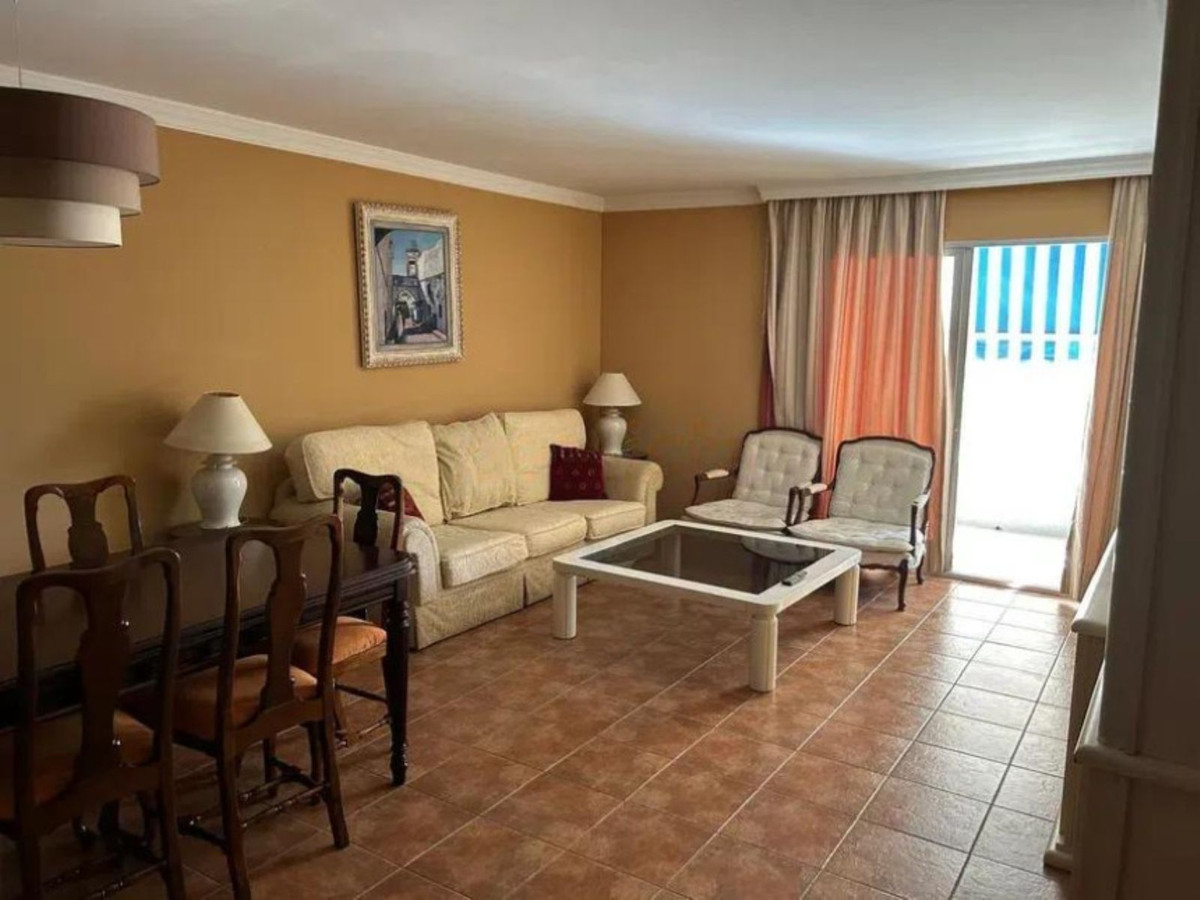 3 Bedroom Apartment for Sale in Marbella — 3