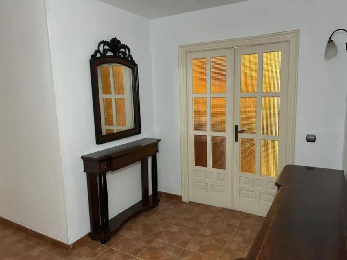 3 Bedroom Apartment for Sale in Marbella — view 10