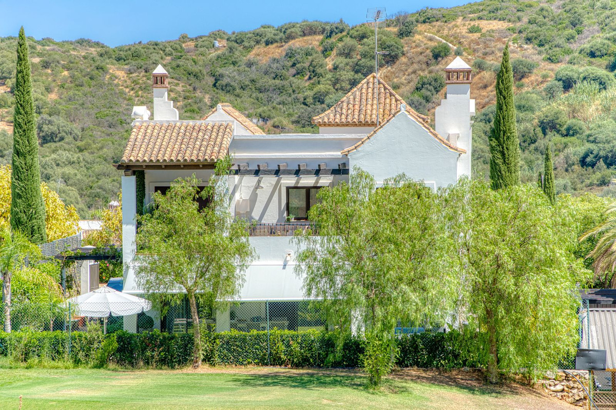 3 Bedroom Villa for Sale in Estepona — view 9