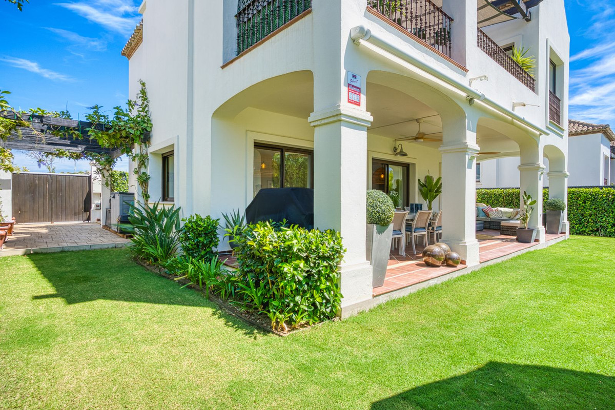 3 Bedroom Villa for Sale in Estepona — view 10