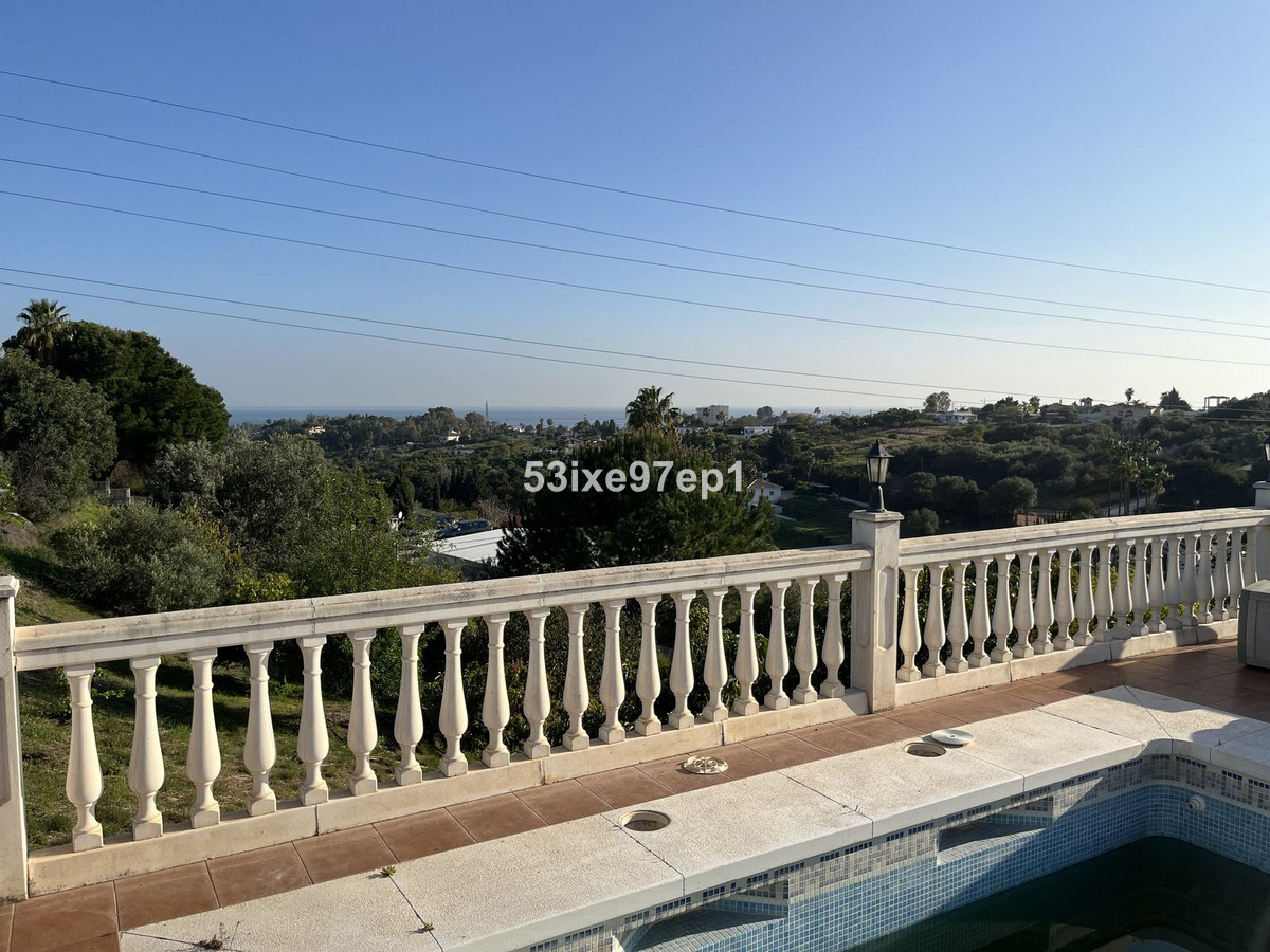 3 Bedroom Villa for Sale in Estepona