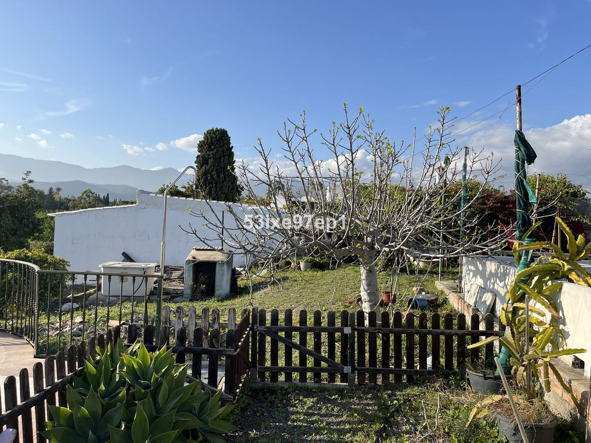 3 Bedroom Villa for Sale in Estepona — view 10