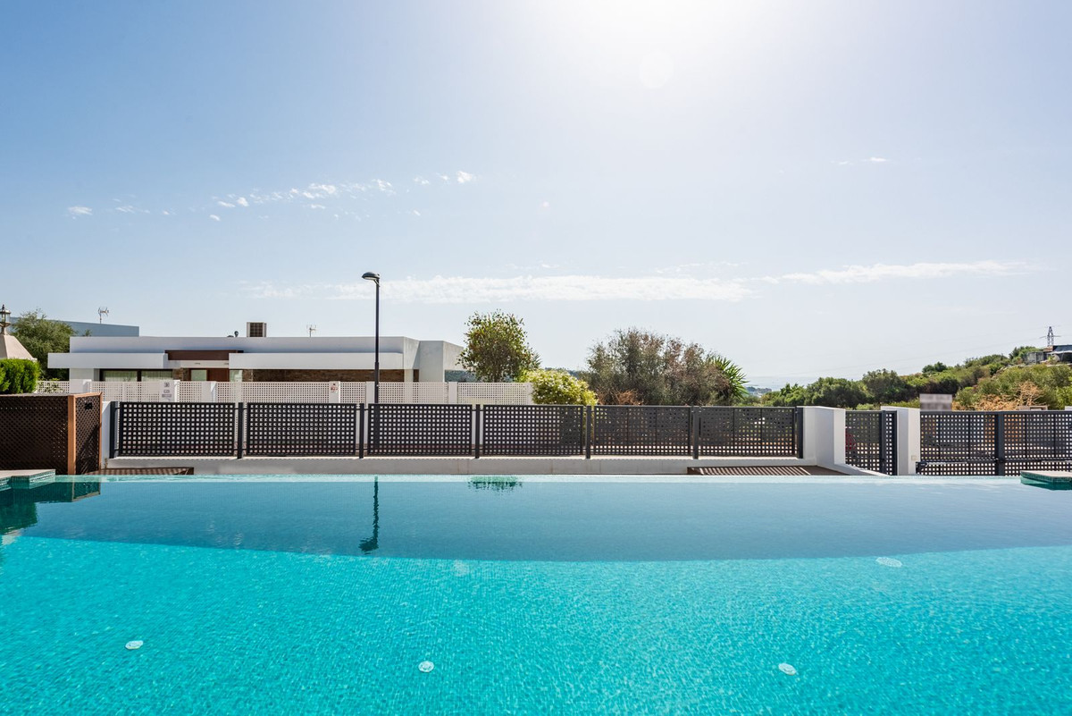 3 Bedroom Villa for Sale in Estepona — 4