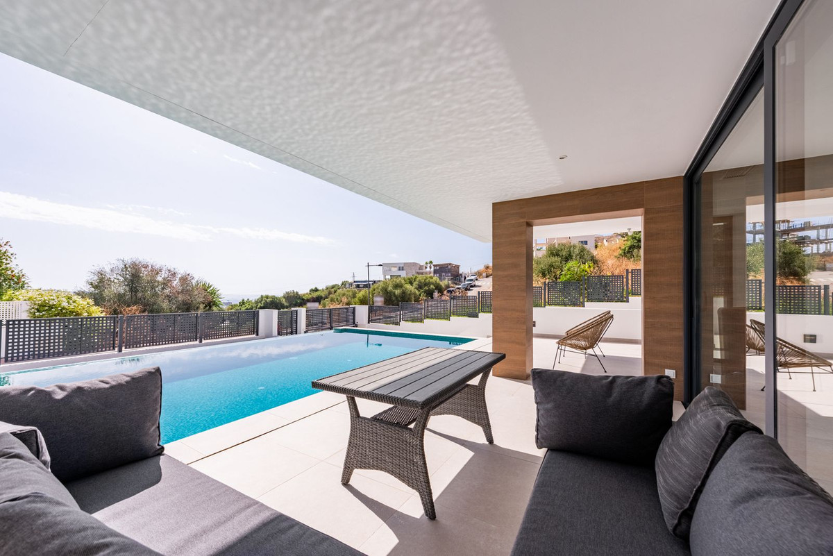 3 Bedroom Villa for Sale in Estepona — 6
