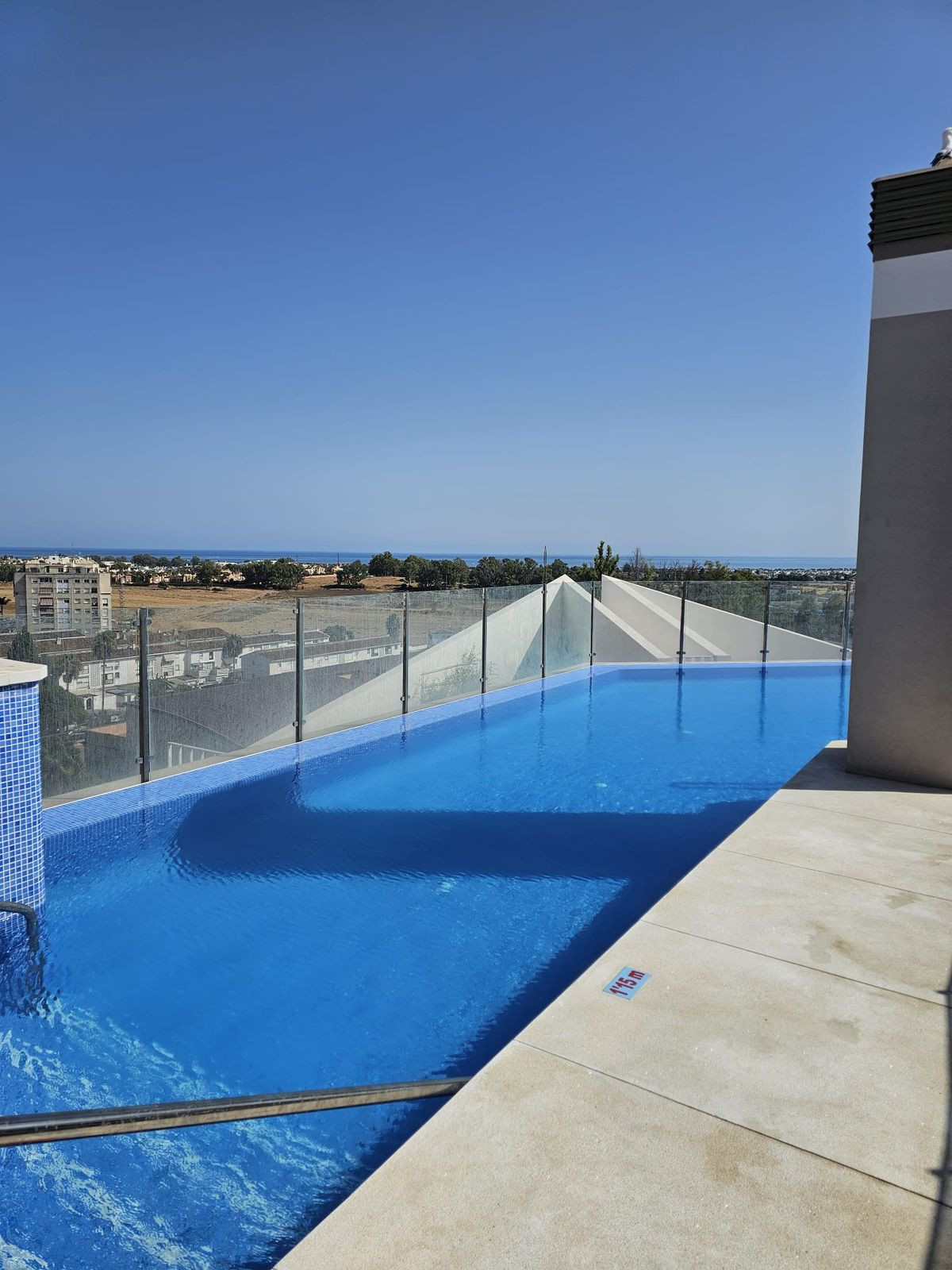 3 Bedroom Apartment for Sale in La Campana — view 10