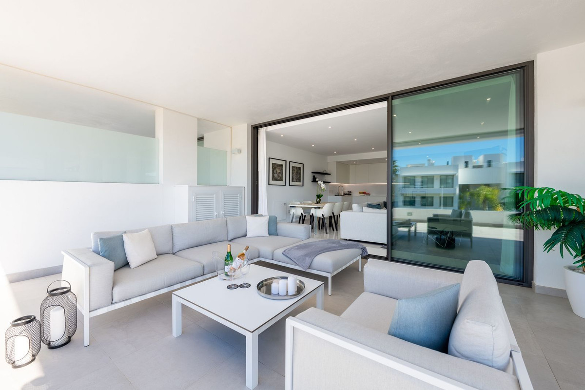 2 Bedroom Apartment for Sale in Estepona — 8