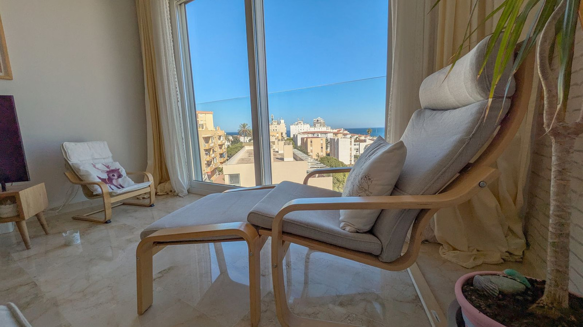 3 Bedroom Apartment for Sale in Estepona — 3