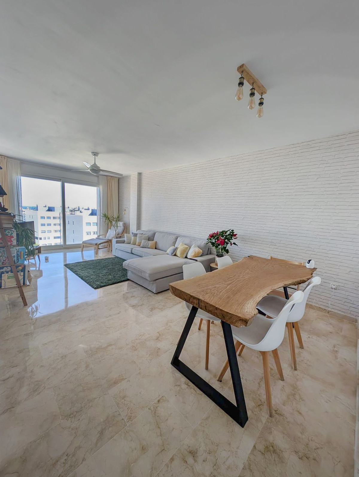 3 Bedroom Apartment for Sale in Estepona — 9