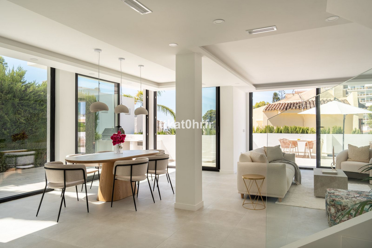 3 Bedroom Villa for Sale in Nueva Andalucía — 4