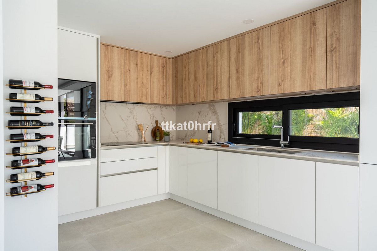3 Bedroom Villa for Sale in Nueva Andalucía — view 10