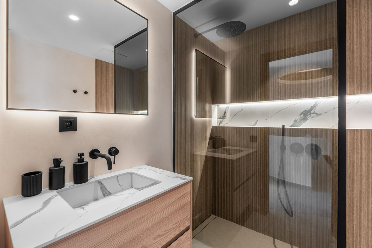 3 Bedroom Apartment for Sale in Nueva Andalucía — view 10