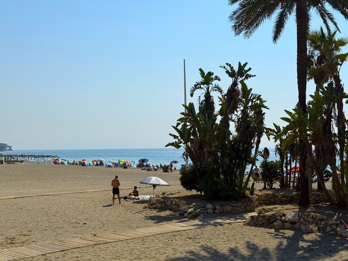 3 Bedroom Apartment for Sale in Estepona — 3