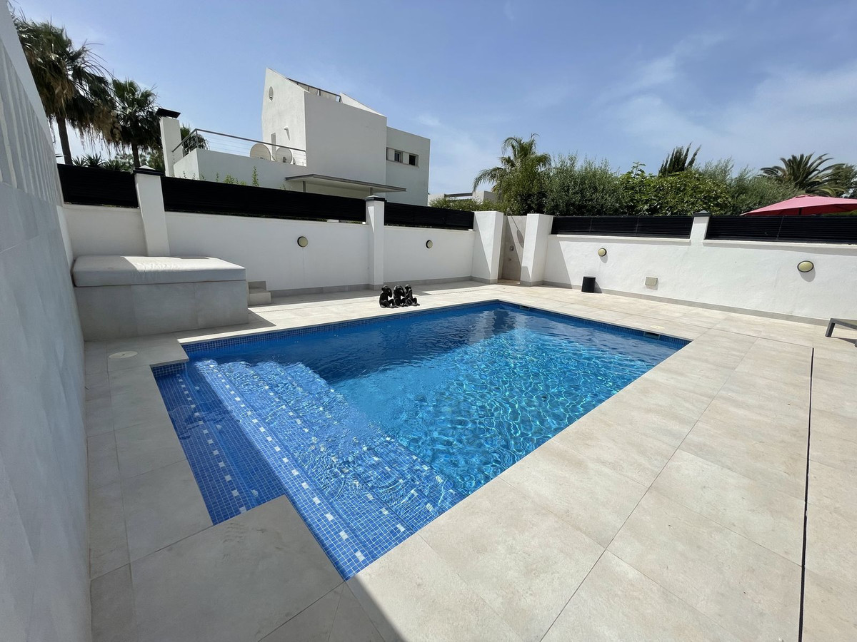3 Bedroom Villa for Sale in San Pedro de Alcántara — 6