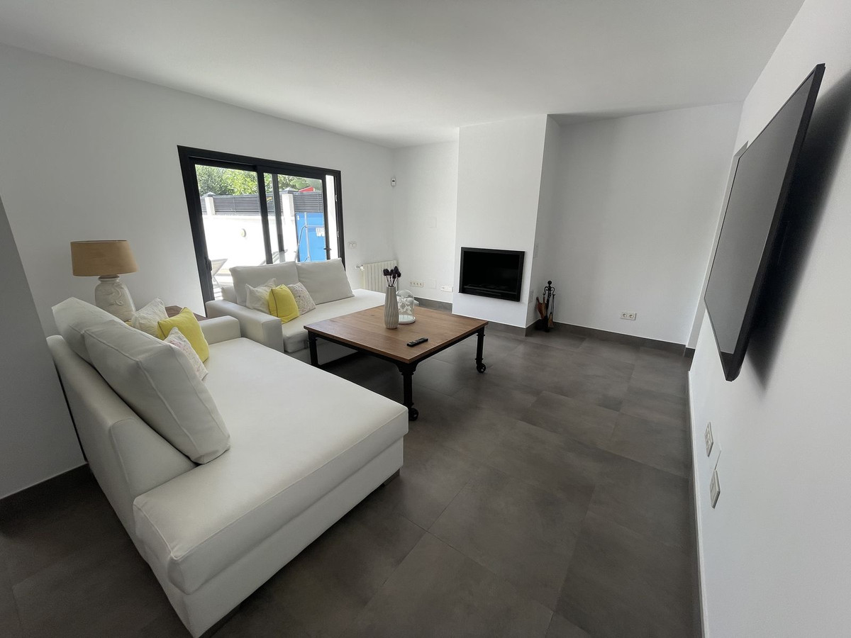 3 Bedroom Villa for Sale in San Pedro de Alcántara — 9