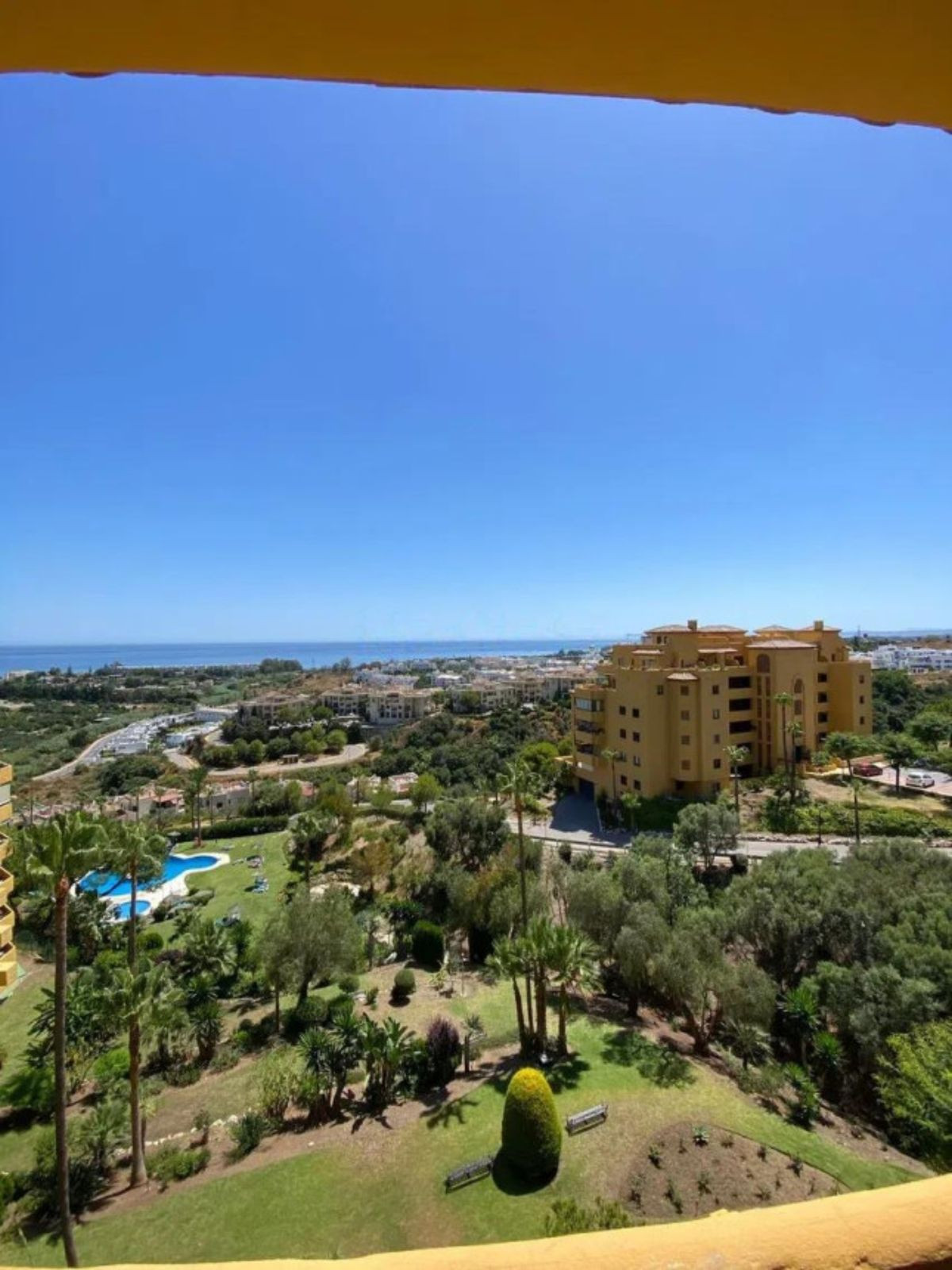 4 Bedroom Apartment for Sale in Estepona