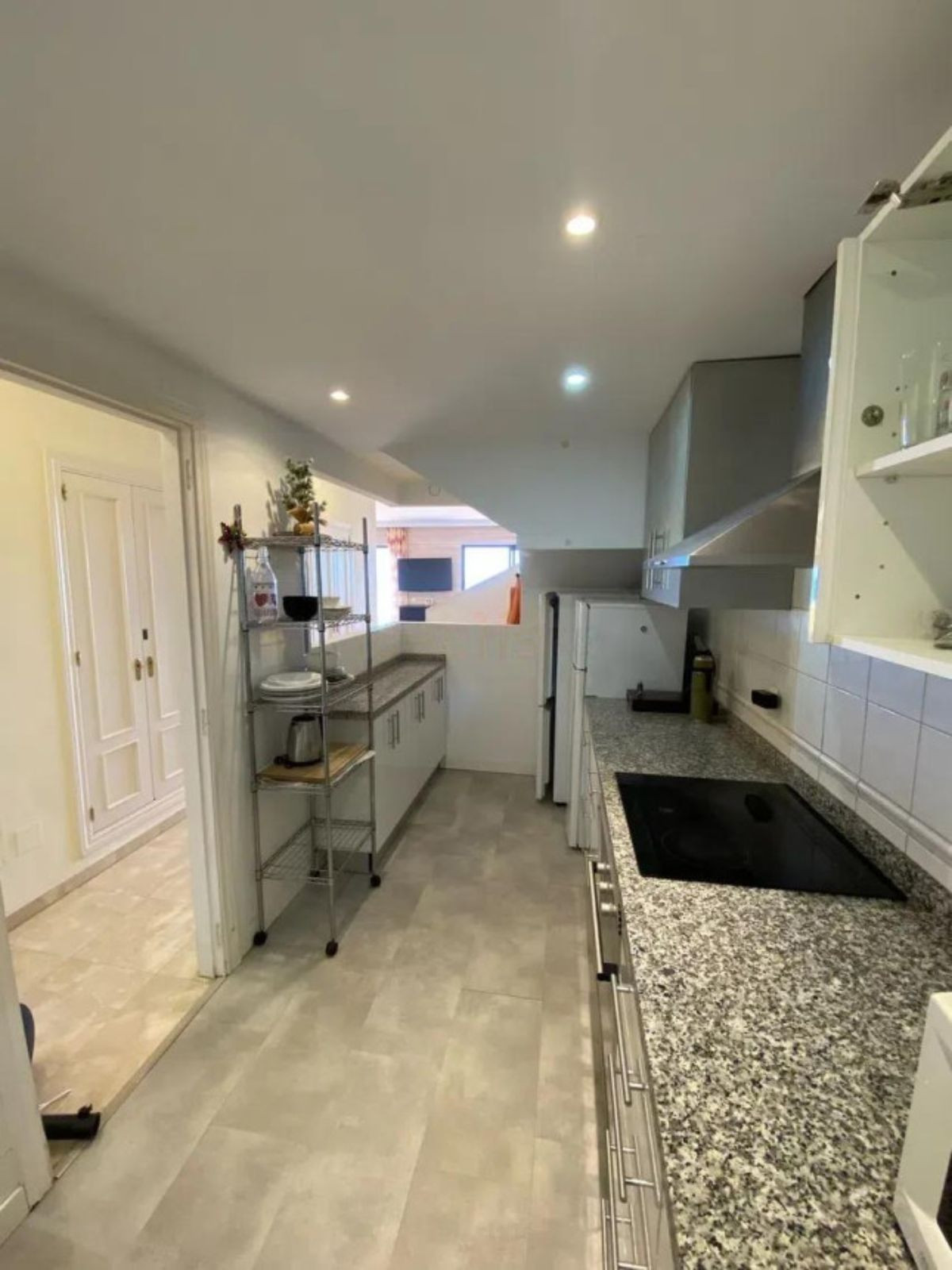4 Bedroom Apartment for Sale in Estepona — 8